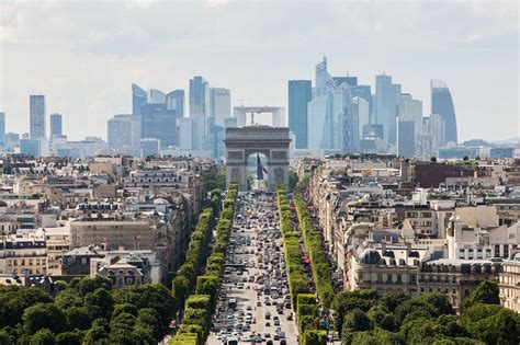 新凯旋门，巴黎美妙风景尽收眼底，观望巴黎历史中轴线上美景！|新凯旋门|建筑物|艾菲尔铁塔_新浪新闻
