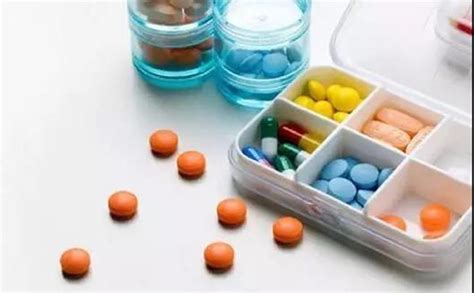 智能药箱家用医药箱多层大号家用装大容量药品常备药放收纳盒-阿里巴巴
