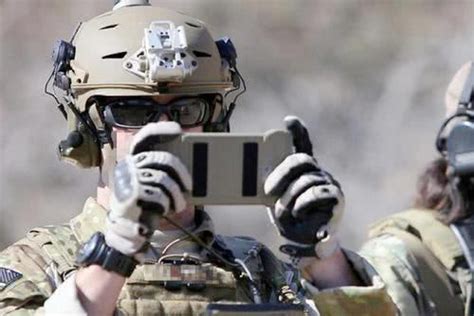军队班排手机充电管理箱 - 智慧军营技术应用 - 军桥网—军事信息化装备网