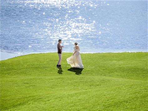 五月可拍的北京金海湖草坪婚纱照，太好看了！_壹HOME摄影工作室-站酷ZCOOL