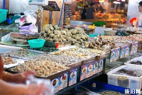 2023白天的第一市场非常热闹，里面全是卖海鲜和各种热带水果的。到了 三亚 市区，我们的第一站就是第一市场_第一市场-评论-去哪儿攻略