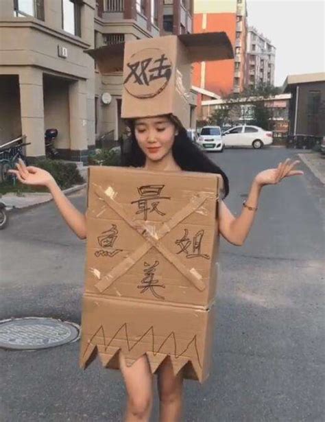 漫画少女不穿衣服图片 漫画少女不穿衣服图片