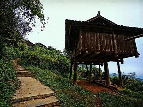 最具黔东南侗族风格的吊脚楼。