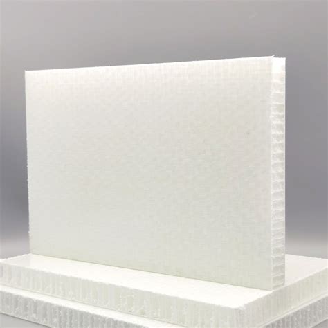 PP蜂窝板在建筑行业的应用-杭州华聚复合材料有限公司
