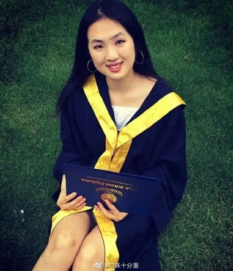 华为公司主要创始人兼总裁任正非的小女儿姚安娜，今年刚满21岁
