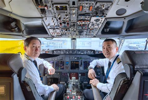 安全传承：南航新疆70、80、90后飞行员 – 中国民用航空网