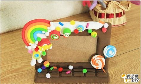 漂亮的彩虹糖果造型的相框的手工粘土制作教程 彩虹糖果粘土相框怎么制作[ 图片/4P ] - 优艺星手工diy