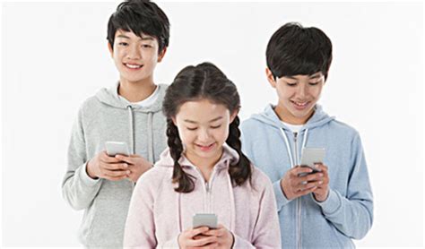 孩子痴迷网络游戏 偷父母5.8万手机充值 - 智择优择校平台