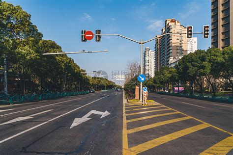 街景图片夜晚伤感,感街景图片马路夜晚,夜已深了无睡意图片_大山谷图库