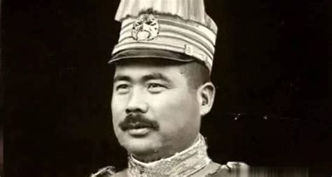 宣统皇帝爱新觉罗.溥仪1912年颁发的退位诏书.......|皇帝|诏书|退位_新浪新闻