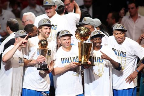 Derrick Rose: Top 5 Reasons Why He Deserves the 2011 NBA MVP Award ...