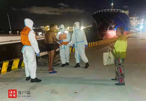 一游客游泳遭遇“离岸流” 三亚海警成功救援