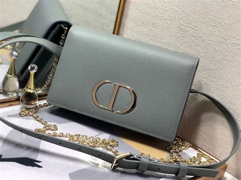 在哪里买高仿奢侈品比较好一点_在哪里买高仿奢侈品比较好-第2张图片-潮百科