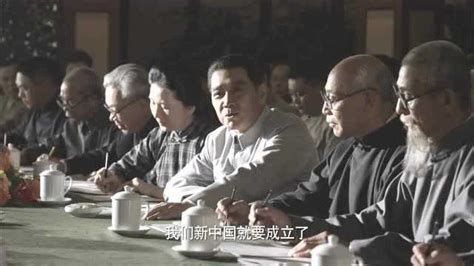 海棠依旧：新中国成立之际，大家共同讨论国徽国旗国歌！_腾讯视频