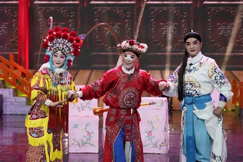 内蒙古卫视大型文化综艺节目《长城长》开机 _开讲啦_「易坊」