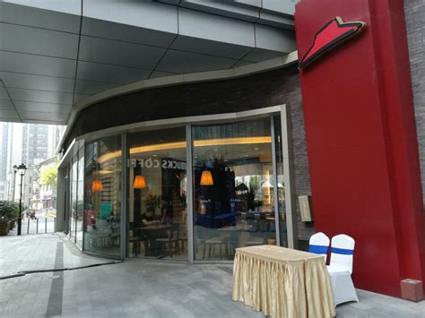 2023必胜客(吾悦国际广场店)美食餐厅,位置就在星巴克咖啡厅对面，... 【去哪儿攻略】