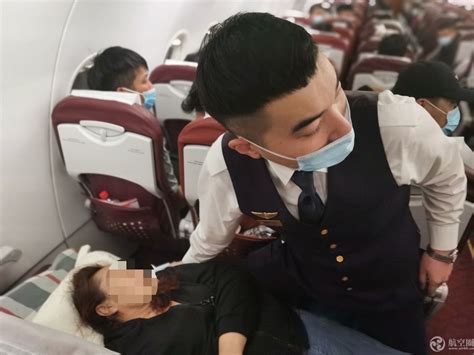 新疆首家！南航残障旅客登机车正式投入使用-中国民航网