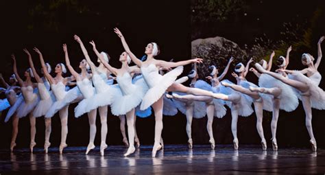 【俄罗斯莫斯科芭蕾舞剧院冰舞芭蕾《天鹅湖》】-票虫网