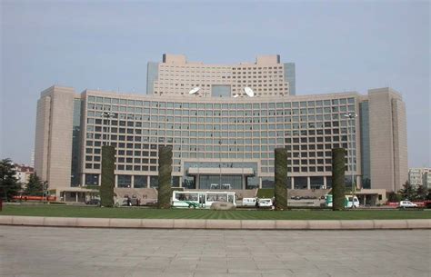 市政府召开第三十一次常务会议 | 龙南市人民政府