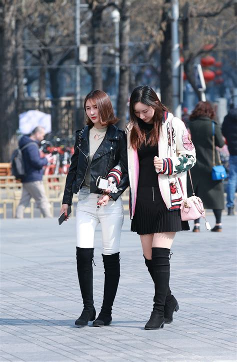 北京三里屯街拍：阳春三月，看看这里的姑娘们如何诠释新的时尚|三里屯|街拍|姑娘_新浪新闻