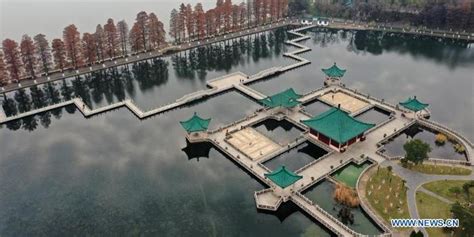 Aerial view of Donghu Lake in Wuhan_手机新浪网