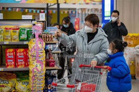 浙江金华：新春年货节直购全球商品-人民图片网