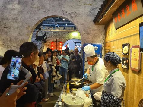 据说每个城市，都有一条适合吃货去的美食街 - 走遍四川 麻辣社区-四川第一网络社区