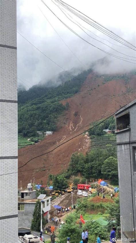 贵州水城发生山体滑坡致21幢房屋被埋_新浪图片