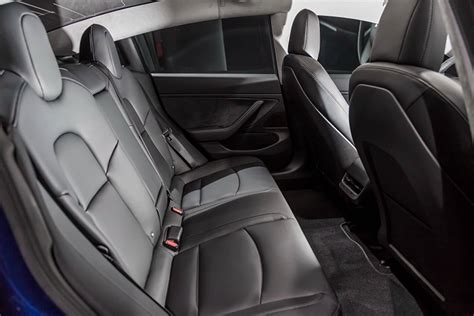 特斯拉Model 3升级了后排座椅加热和车钥匙车门解锁功能_新闻_新出行