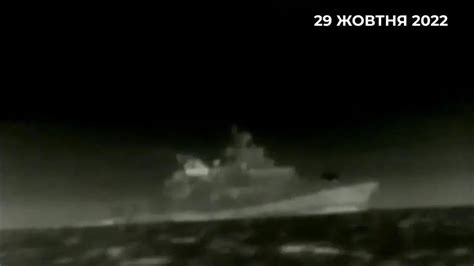 俄罗斯舰只击退乌克兰无人艇袭击_凤凰网视频_凤凰网