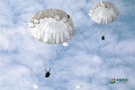 简约大气跳伞运动背景图片免费下载-素材0SVWkjVek-新图网