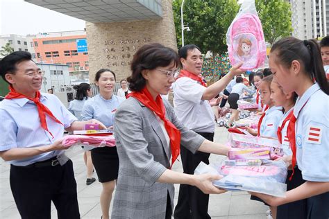 郑州市经开区与郑州外国语学校教育集团合作办学正式签约 经开区品质教育实力又上新台阶-大河新闻