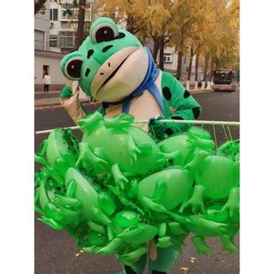 青蛙气球发光玩具青蛙地推弹力绳青蛙儿童摆摊孤寡蛙卖崽青蛙-阿里巴巴