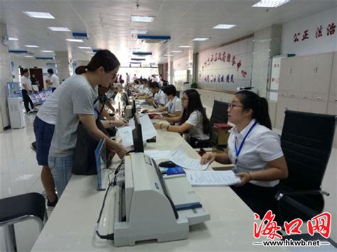 上海规模最大功能最齐全的政务公开服务专区正式亮相_社会_中国小康网