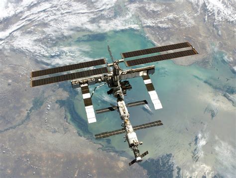浏览图片：“国际空间站(ISS)”建造历程_“国际空间站（ISS）”建造历程_主题图集_天文图吧__天狼星天文网 WWW.DOGSTAR.NET