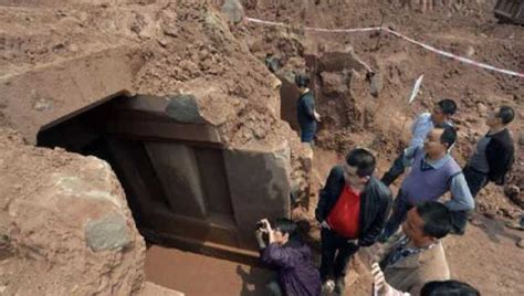 考古发现787年前古墓，出土现实版九龙抬尸棺，盗墓笔记成真？ - 知乎