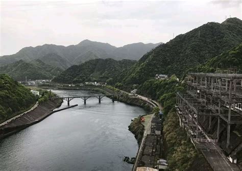 新安江水电站（新中国自行设计、建造的第一座大型水电站）_摘编百科
