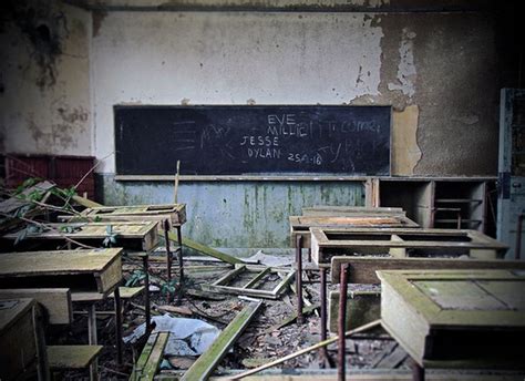 爱尔兰废弃学校触目惊心引人深思（高清组图）_海口网