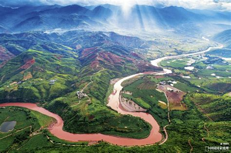 哀牢山，横亘于云南省中部，“哀牢”在彝语… - 高清图片，堆糖，美图壁纸兴趣社区