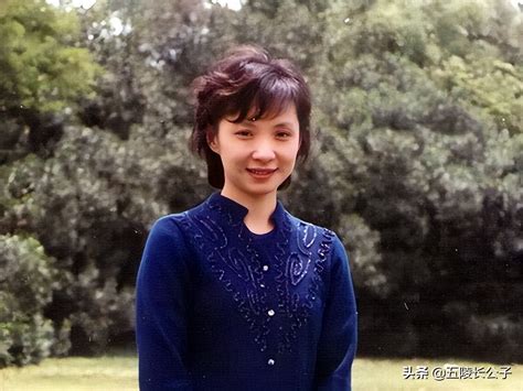 中国十大著名女作家 三毛上榜，第四是著名言情小说家(3)_排行榜123网