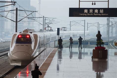 国庆假期，广州南站出行旅客进出站、换乘指引|旅客|绿码|站台_新浪新闻