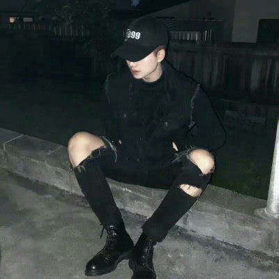 非主流男生颓废头像