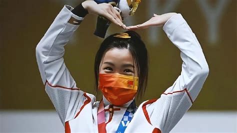 18岁奥运冠军管晨辰确定退役，因“袋鼠摇”爆红_凤凰网体育_凤凰网