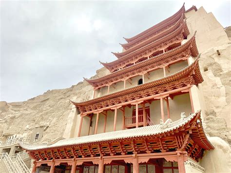 探访中华艺术的瑰宝 揭开敦煌莫高窟的神秘面纱_凤凰旅游