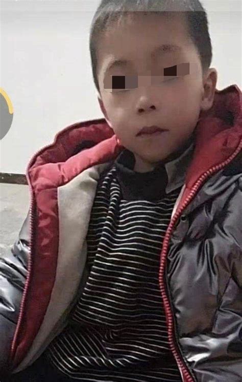 21天前广西7岁男孩扫墓失联终于找到，一个细节透露身亡原因__财经头条