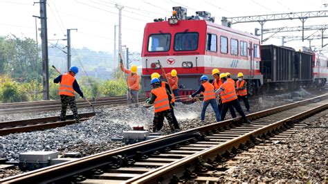 高速铁路综合维修技术专业 - 专业设置 - 重庆公共运输职业学院