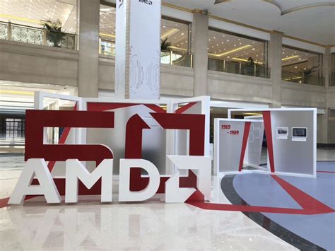AMD 携手新华三发布基于霄龙处理器的服务器新品-硅谷网