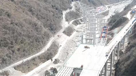 九绵高速LJ21合同段平武隧道出口段左线率先达到设计里程_绵阳市人民政府