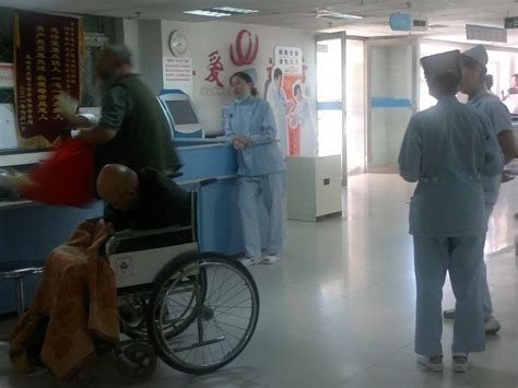 安溪县（铭选）医院举行护理“三基”和“十八项医疗安全核心制度”考试