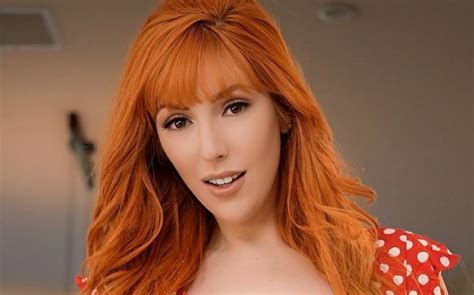 Lauren Phillips Biography, Age, Real Name, Nationality, Wiki, Photos ...